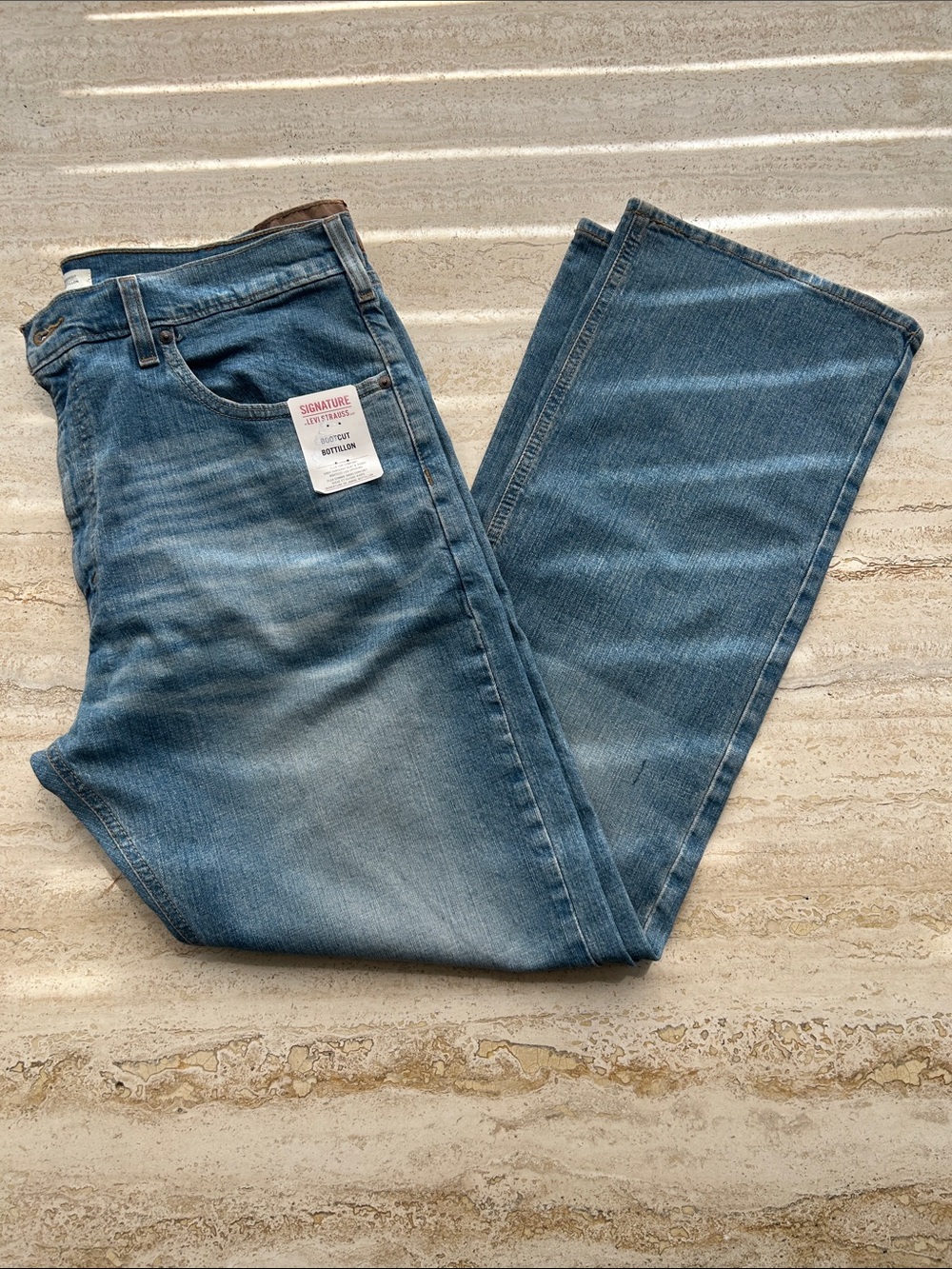 NEW 🆕 Levi Strauss Signature Men’s Light Blue Bootcut Jeans 38x30 with tags